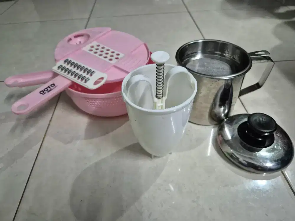 Perabotan alat masak dapur