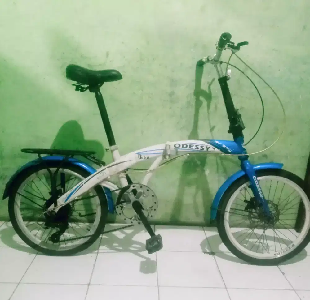 Sepeda lipat odessy UK 20