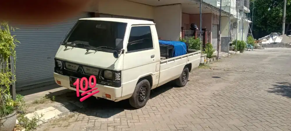 Mitsubishi Colt 300