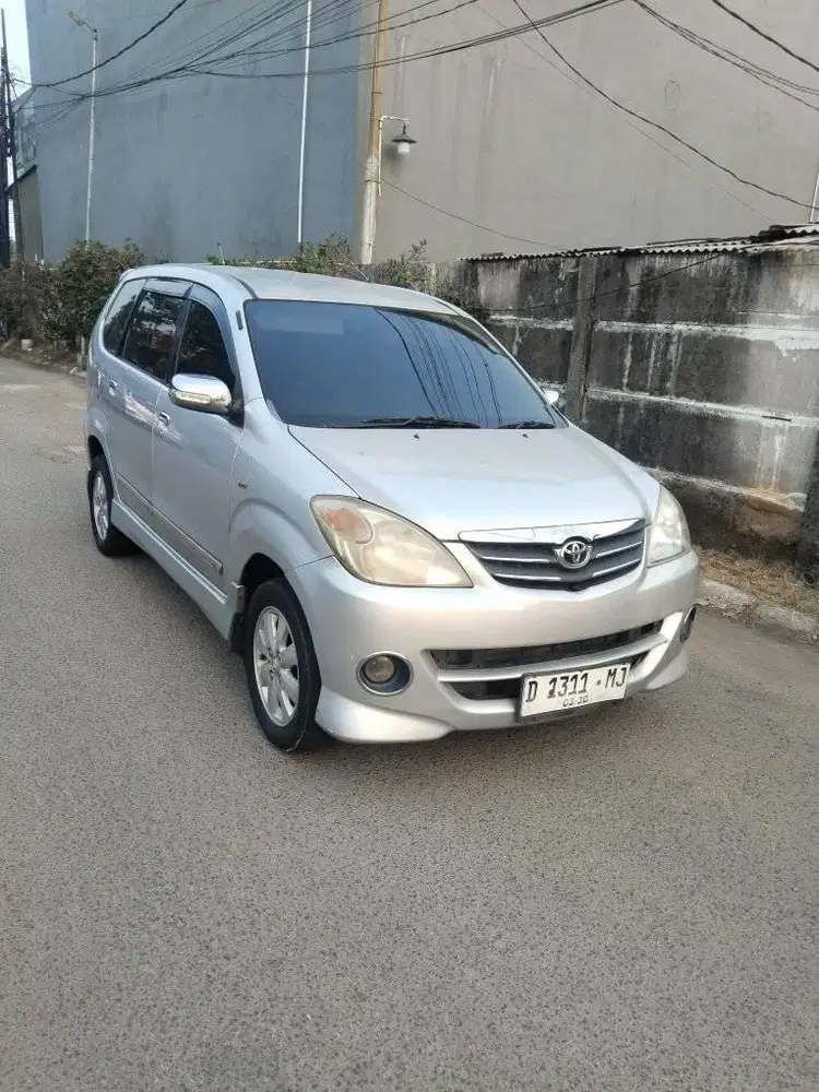 Avanza S Matic 2011 cuma 3juta
