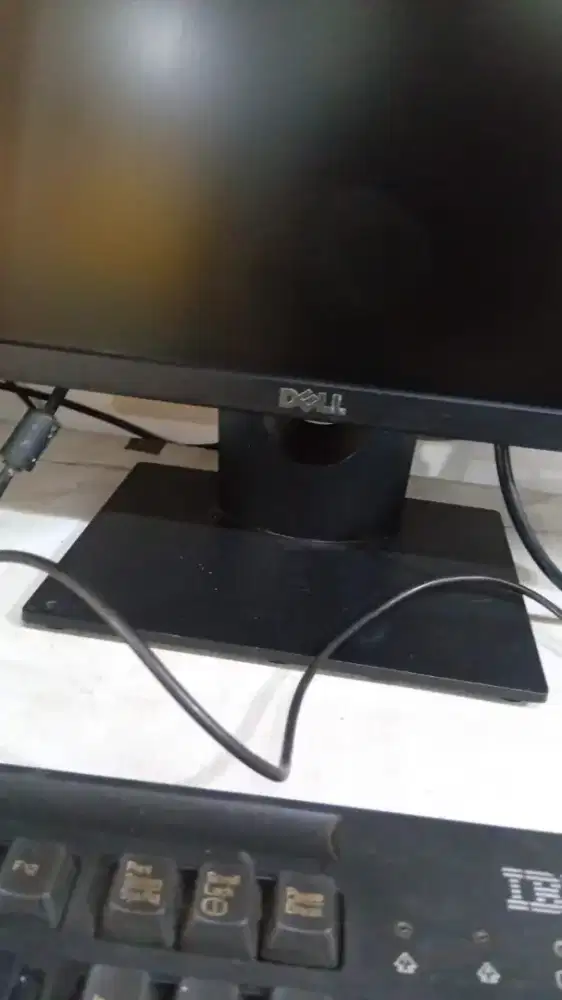 Monitor Dell 19 inch normal