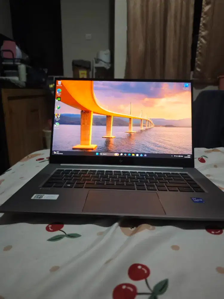 HP ZBook Studio G8 Workstation i7 11850H RTX 3070 32/512 GB 4K OLED TS