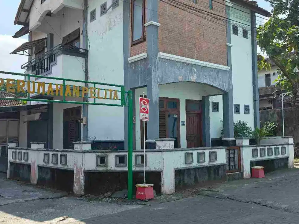 Dijual Rumah 2 lantai  Ring satu kampus UMY, UNJAYA, BSI, Universitas Alma'ata dan Pasar Gamping