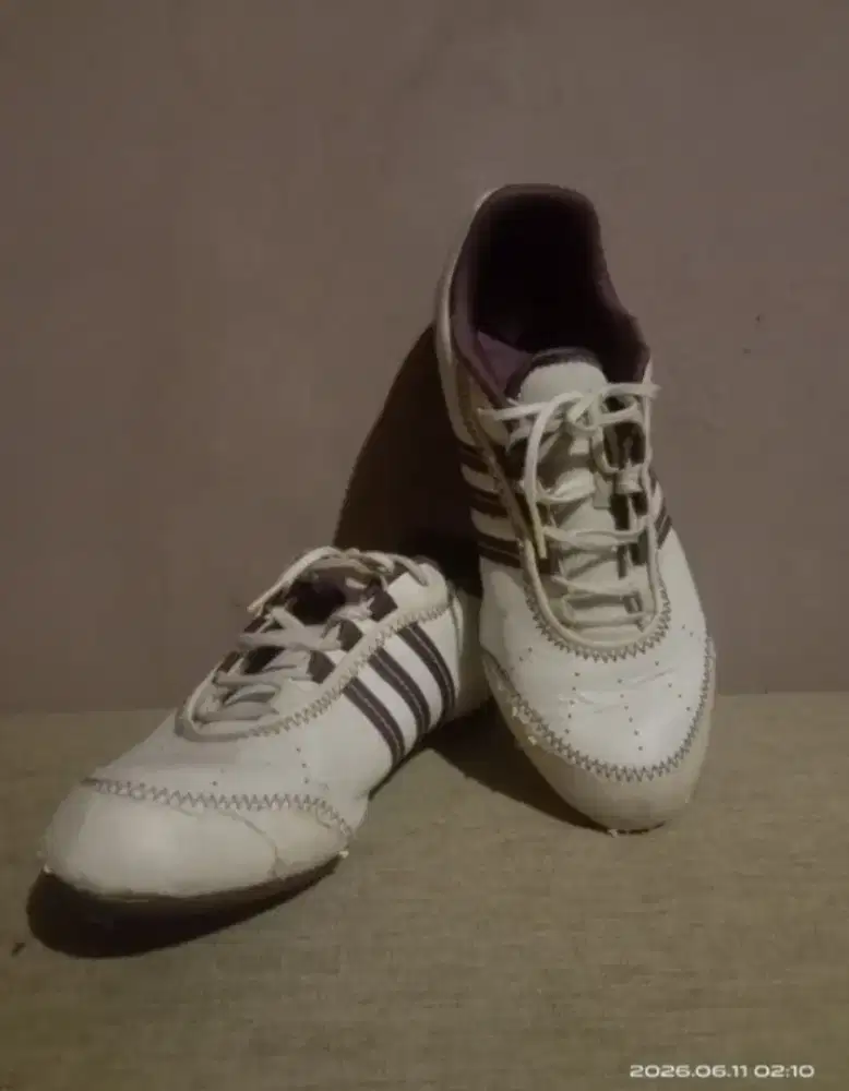 Sneakers Adidas brown stripe