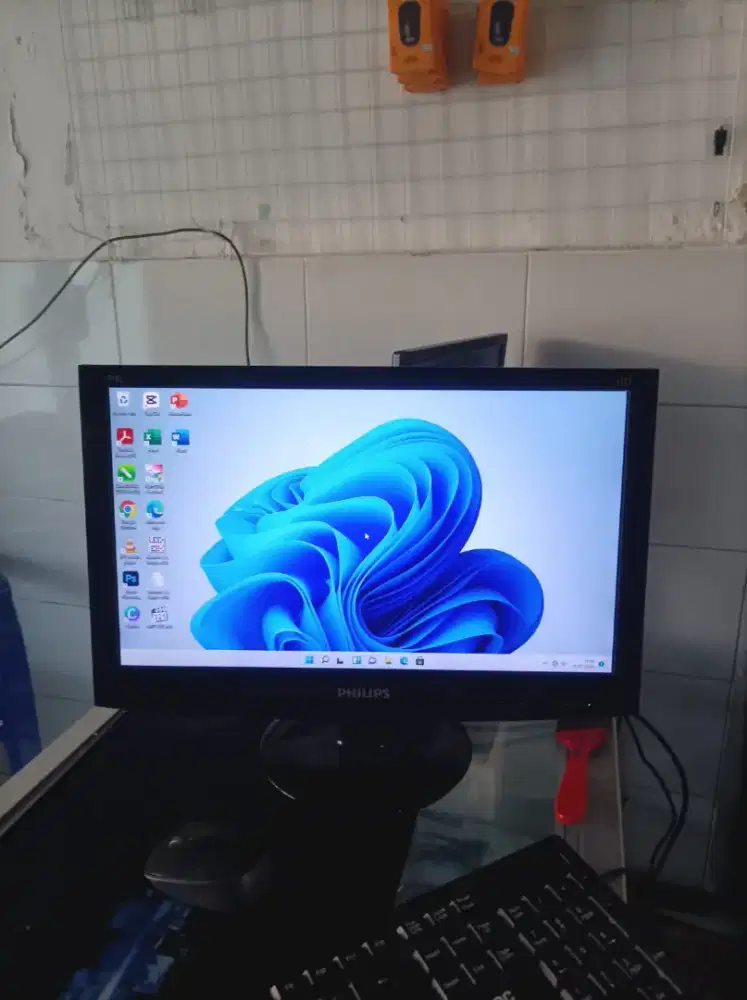 Monitor LED 19 inch
Merk PHILIPS 191EL