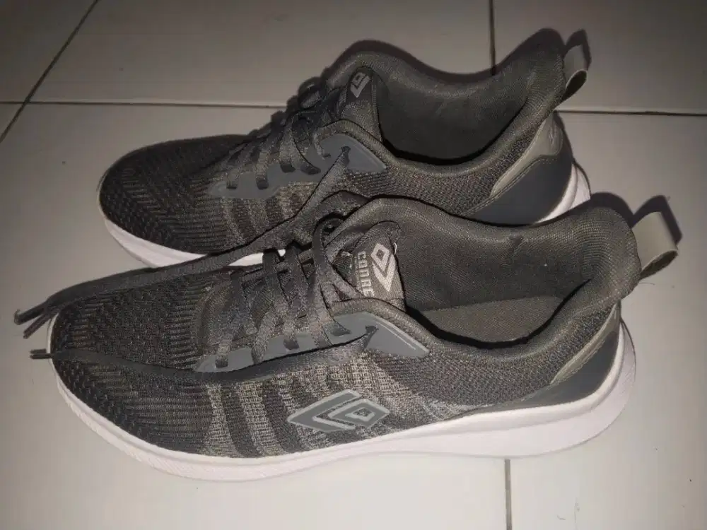 Sepatu Conae size 43