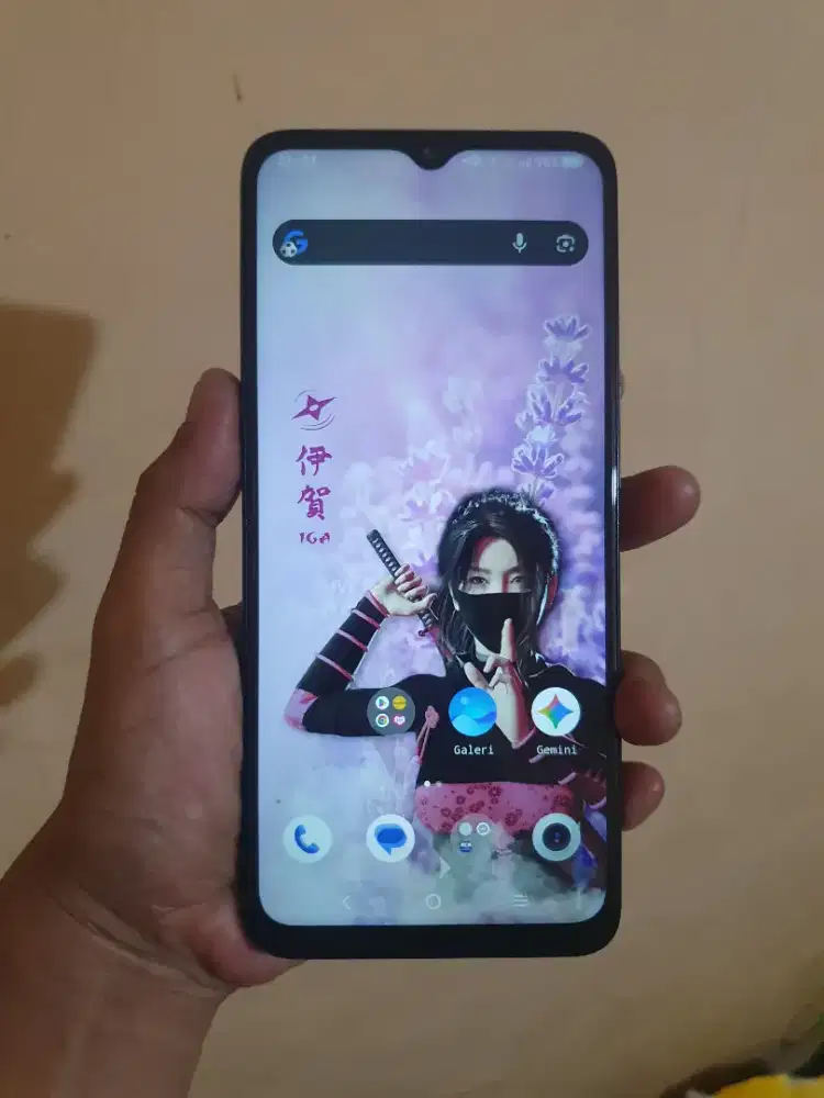 Sharp Aquos V6 5G (4/128) unit only