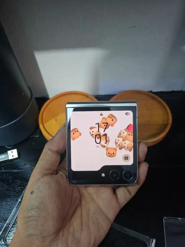 Samsung Z Flip 5 5G 256gb Minus Dikit