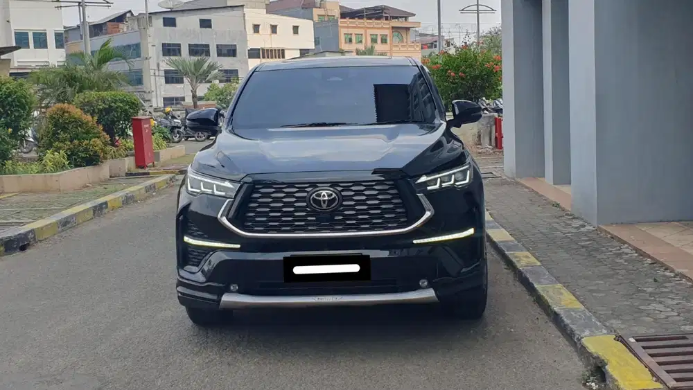 Toyota kijang innova zenix q hybrid modelista tss 2023 hitam sunroof