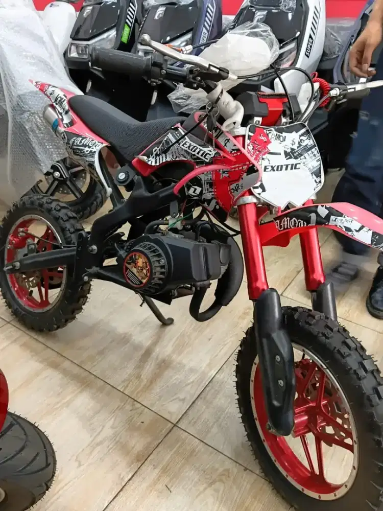 Motor trail anak