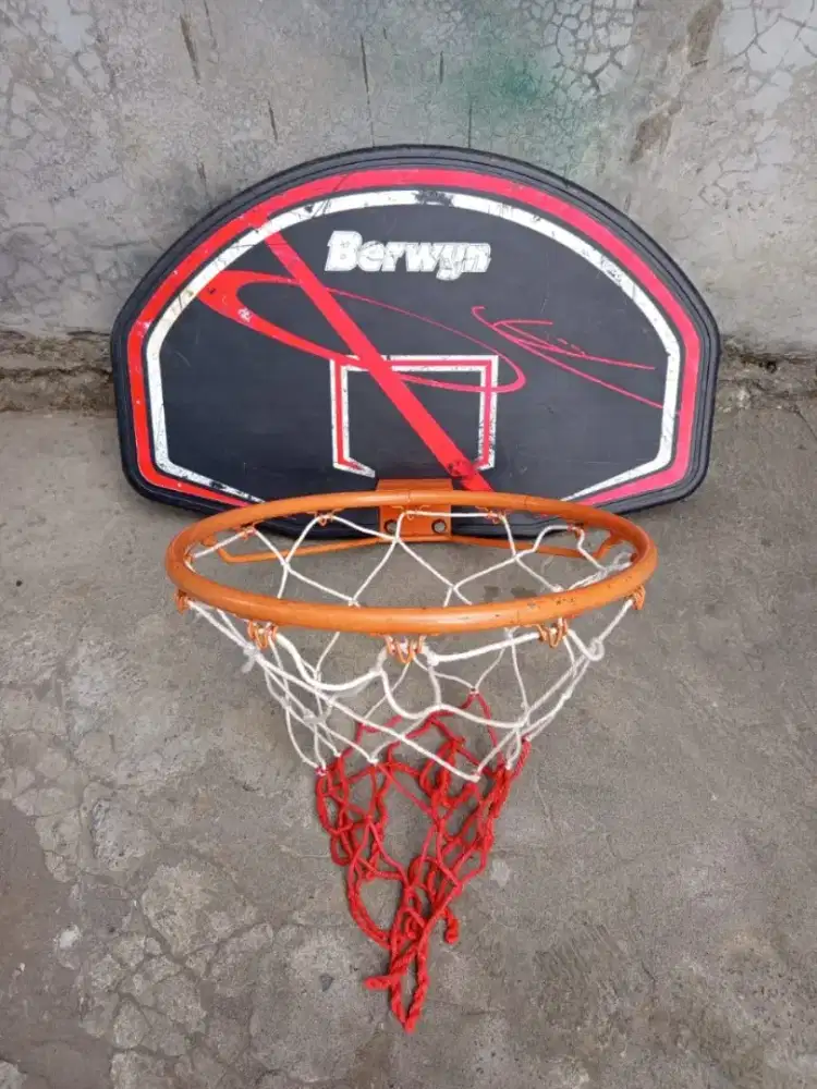 Ring Basket Dinding Berwyn Original (71x45cm) – Kokoh & Siap Pasang!