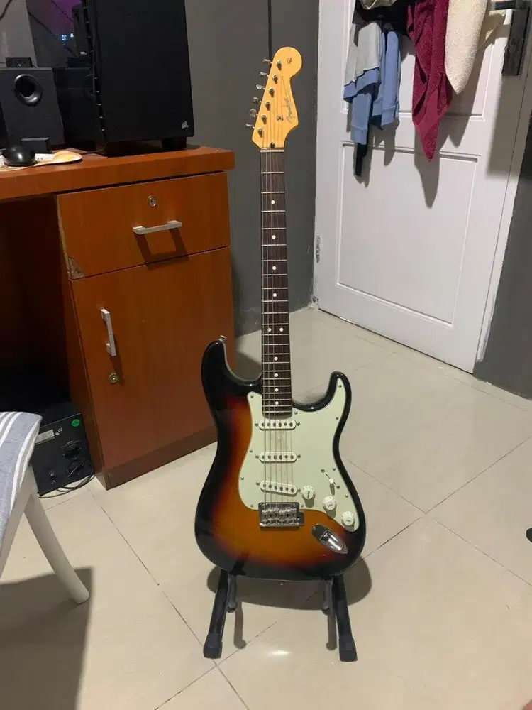 Gitar Fender Japan Stratocaster hybrid 2