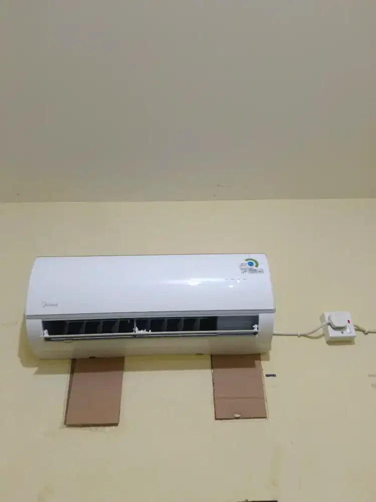 Jual AC Midea 1/2 PK Low Watt | Pemakaian ±6 Bulan | Garansi Aktif