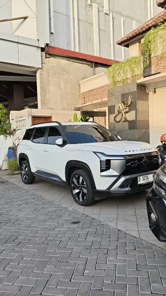 JUAL MOBIL MITSUBISHI DISTINATOR