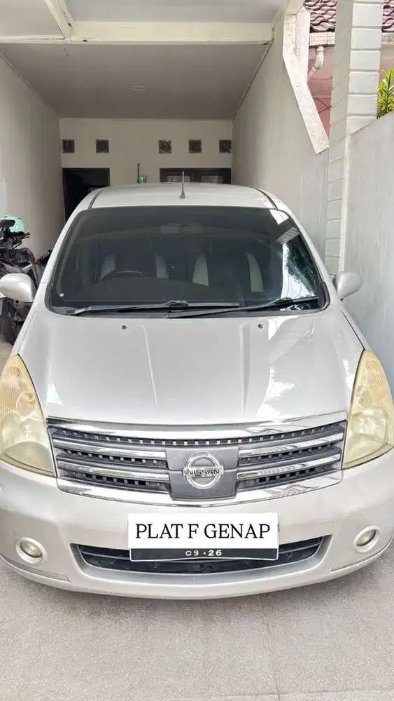 Nissan Grand livina 1,5 Ultimate 2010 Bensin