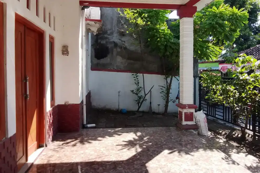 DIJUAL RUMAH Beserta 3 Kosan