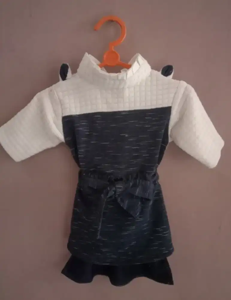 Dress putih navy