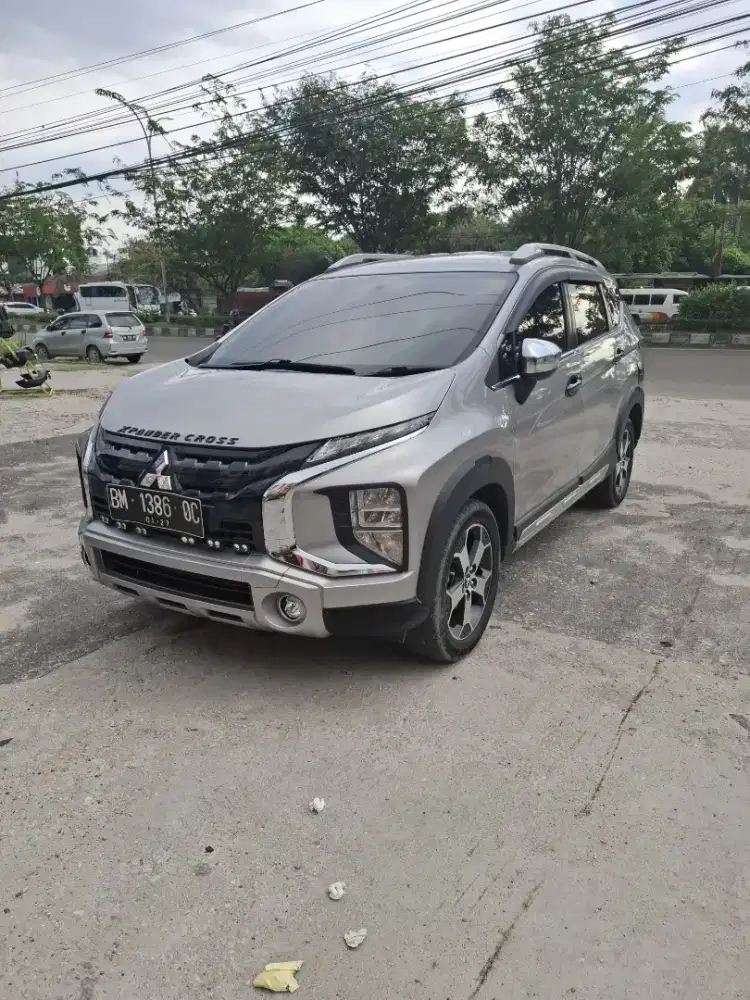Xpander cross plus 2022