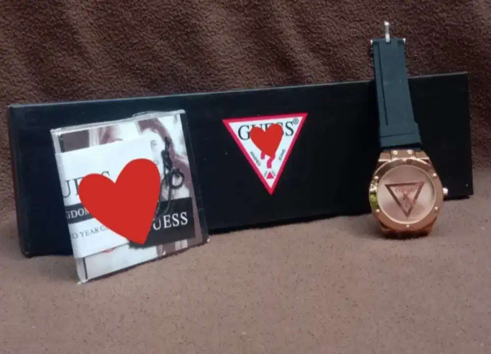 Jam tangan black rubber ala G*uess