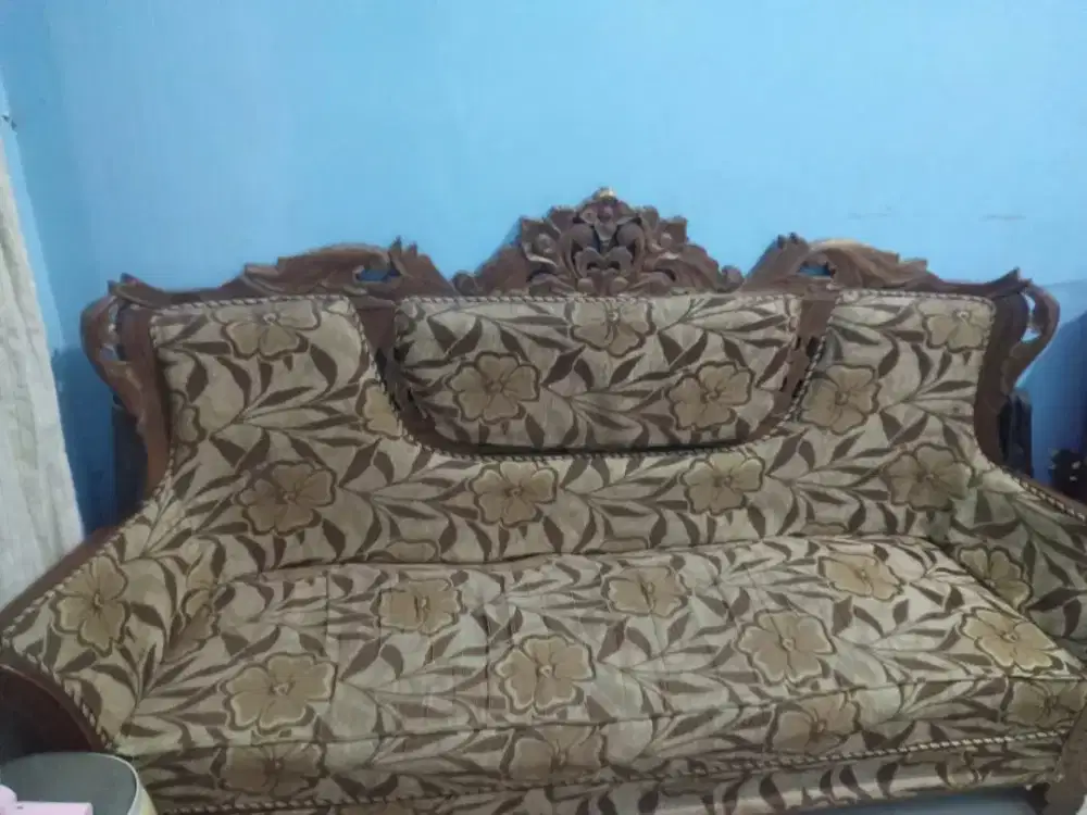 Sofa kayu jati asli model clasic ukiran jepara