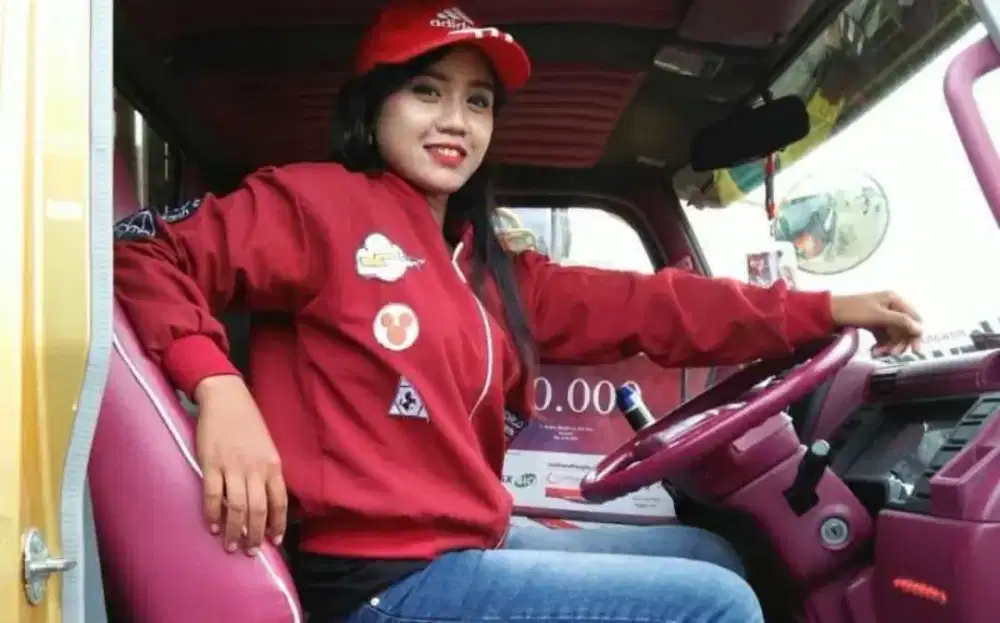 Dibutuhkan segera sopir wanita