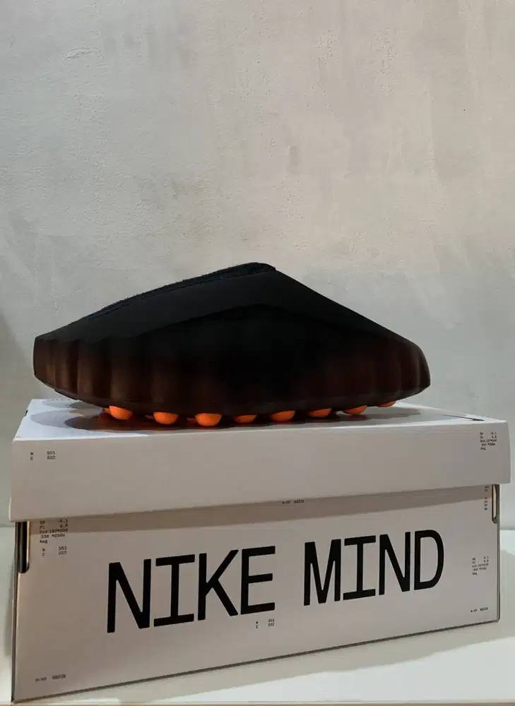 Nike Mind 001 Bronze Eclipse Total Orange Size US 9 / Euro 42.5 BNIB