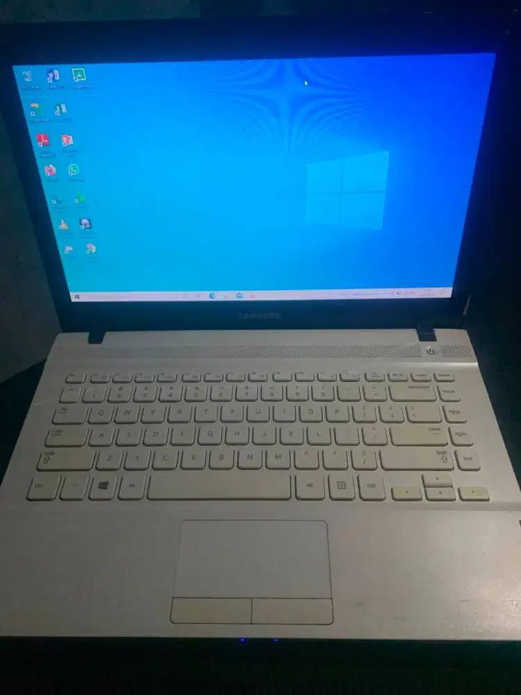 Leptop Samsung slim