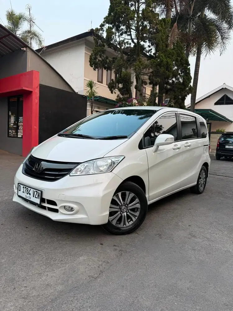 Honda Freed PSD E At Matic 2014