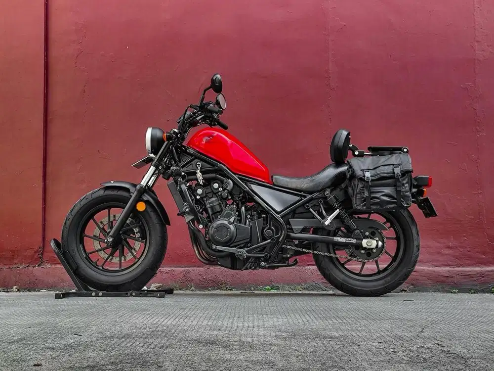 Honda Rebel 500 tahun 2017 RARE COLOR Low Odo Mulus TT FP Red Like New