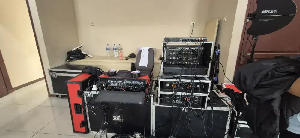 Menyewakan Alat Pesta dan Jasa Live Streaming