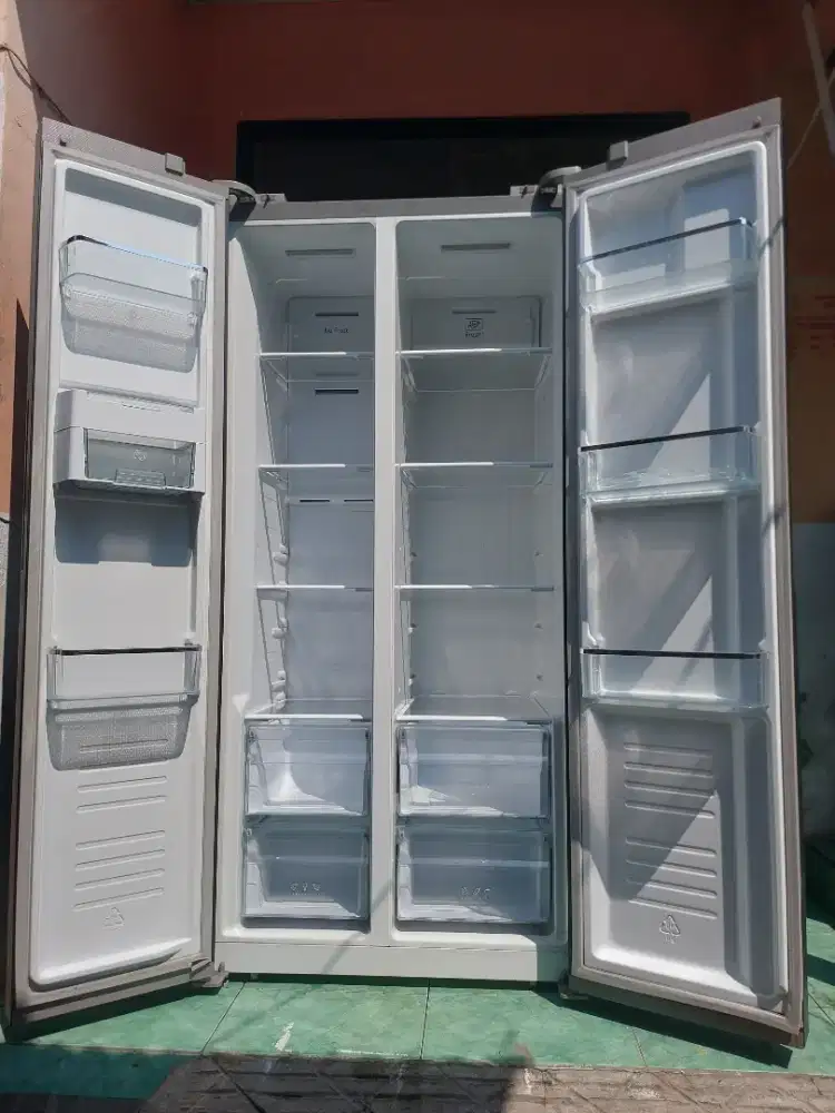 Kulkas 2 pintu side by side