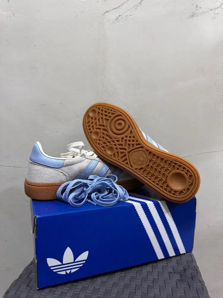 Dijual sepatu adidas spezial dan nike dunk low