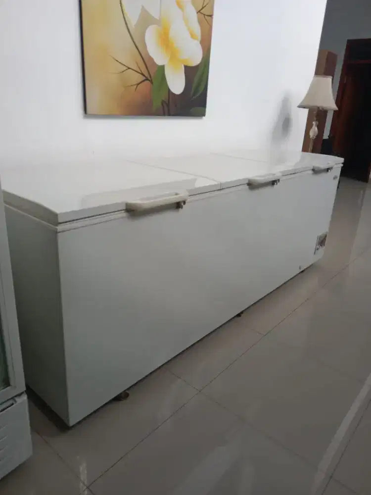 Dijual Freezer Sansio SAN-818F (nego)