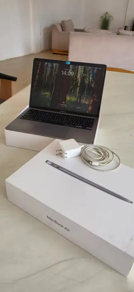 Macbook Air 13inch M1 Tahun 2020 RAM 16GB Storage 1TB
