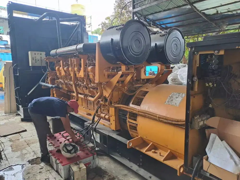 Jual genset bekas  Caterpillar 2000 kva