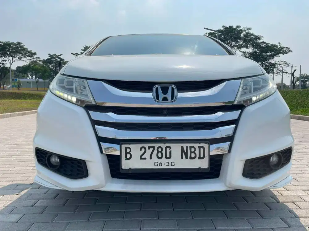 HONDA ODYSSEY 2.4 PRESTIGE PUTIH 2014 RARE ITEM