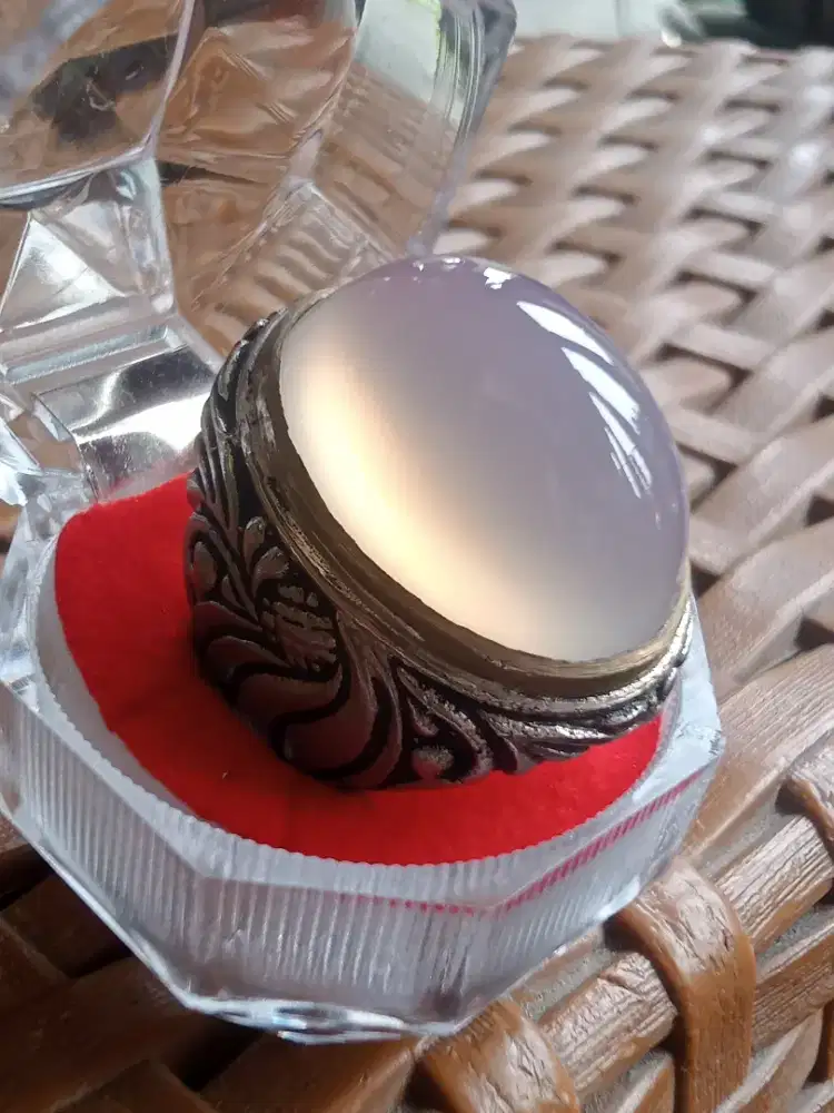 Batu akik anggur/ Chalcedony Obi kelo natural