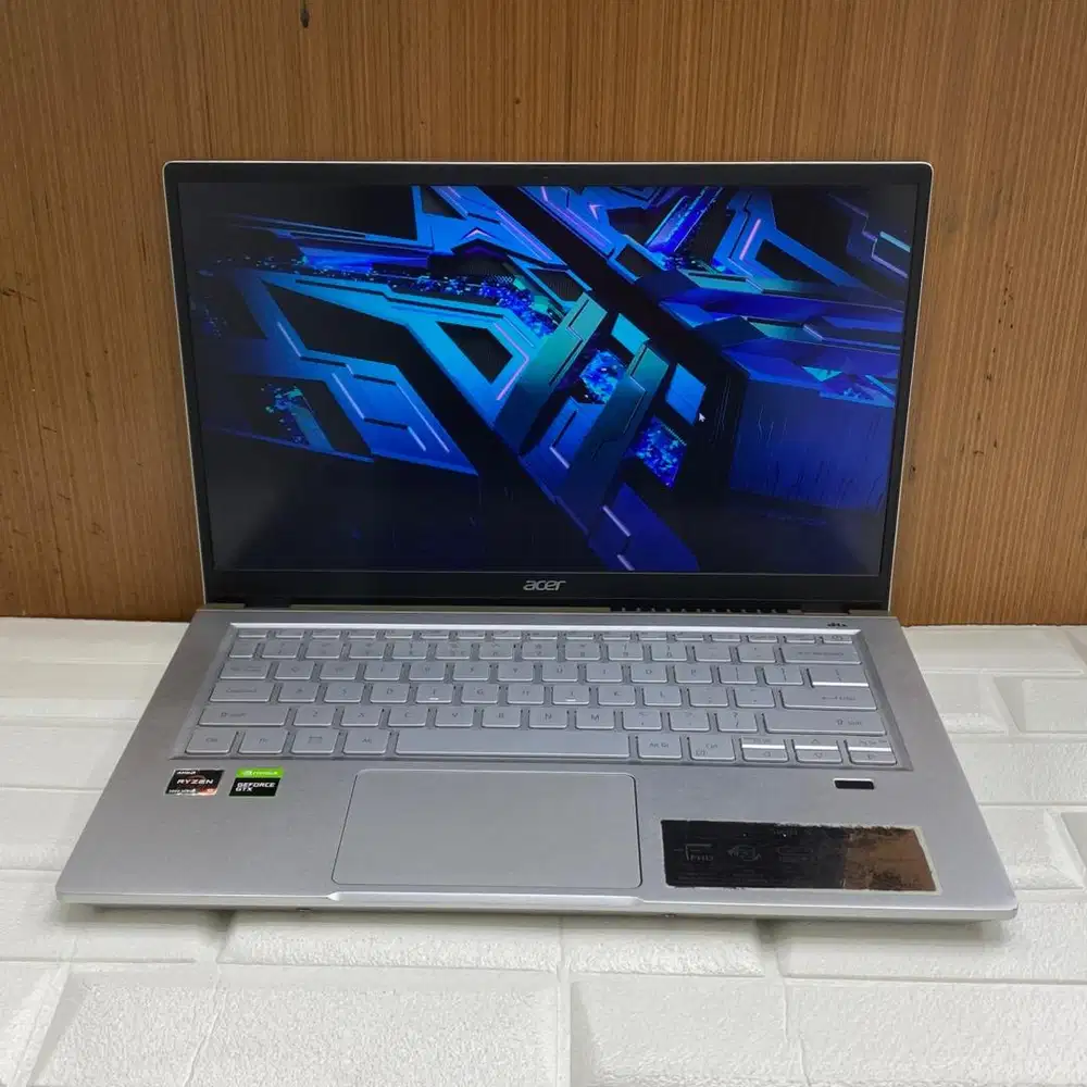 LAPTOP ACER SWIFT X 14-41G RYZEN 5 5500U RAM 8 GB SSD 512 GB