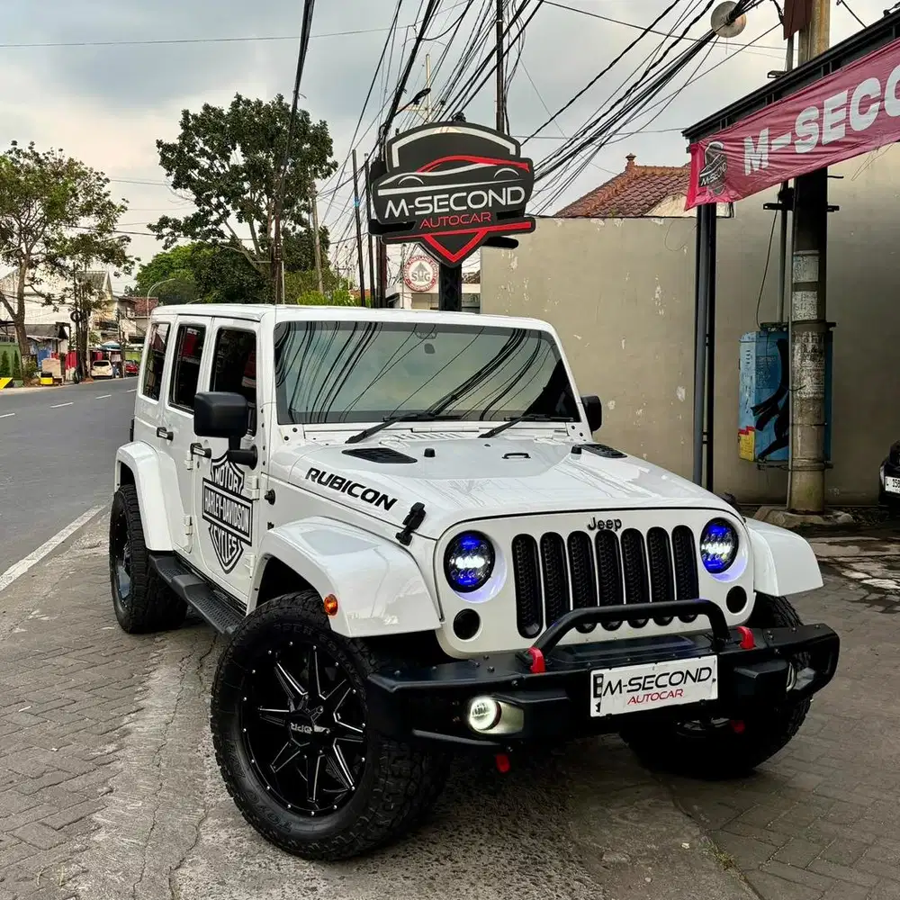 Jeep Wrangler Sahara 3.6 AT 2012 Rubicon