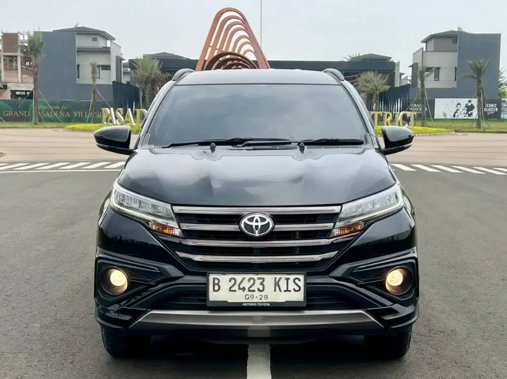 TOYOTA RUSH GR SPORT AT 2023 RARE ITEM ISTIMEWA HITAM