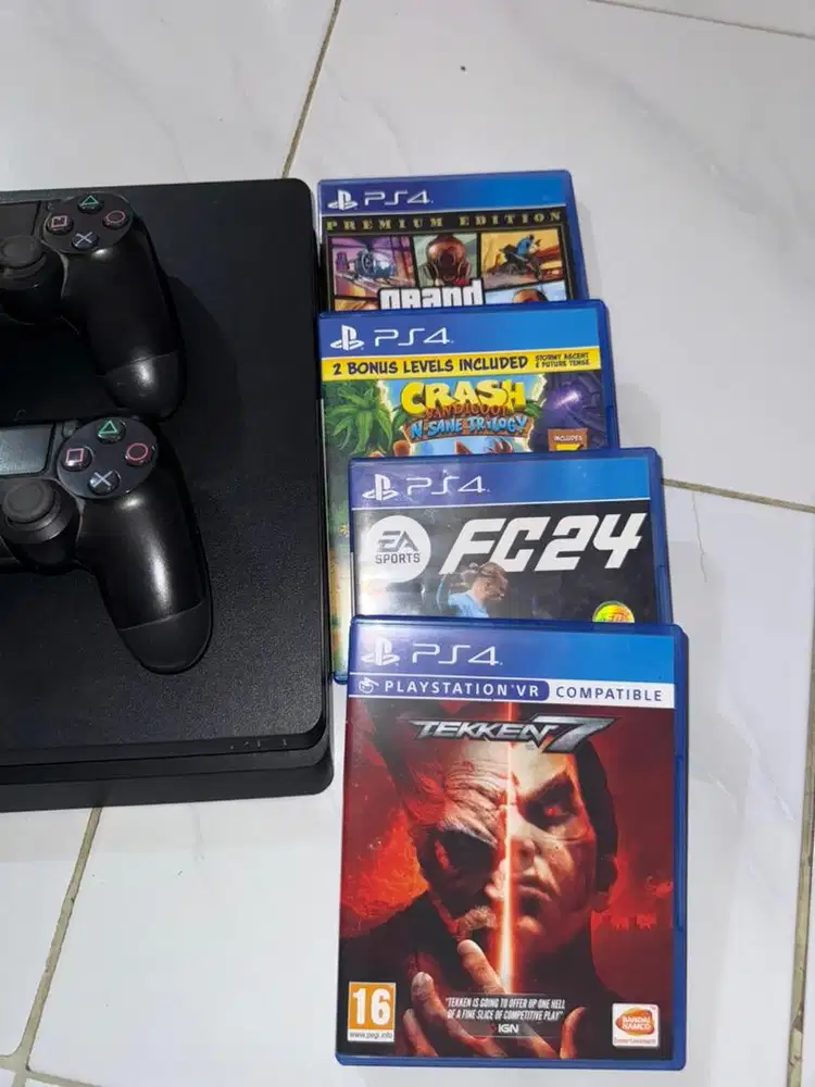 Ps 4 Slim 500 GB Free 7 Games minus box