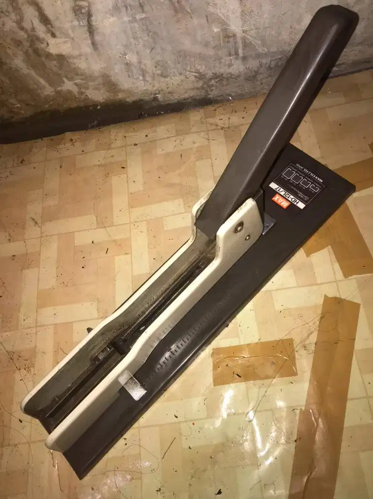 Heavy Duty Stapler MAX HD-12L/17 | Staples Besar | Made in Japan