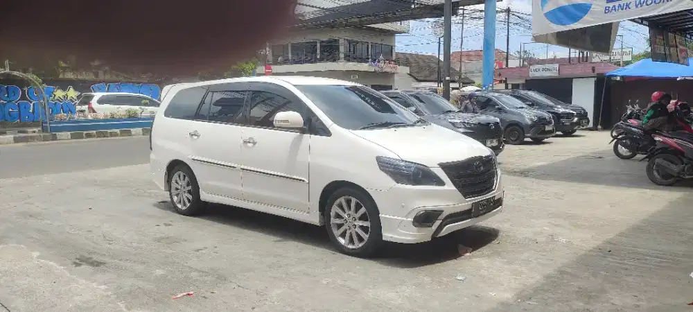 Toyota innova v luxury matic 2014