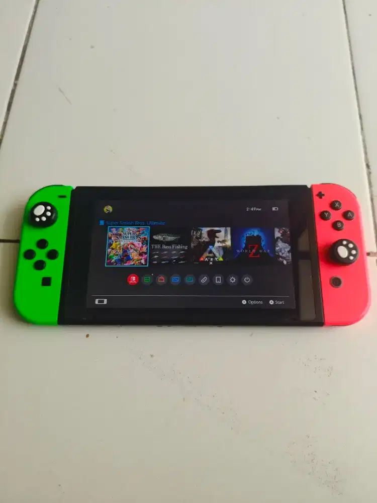 Nintendo switch v1 ofw/ original japan SD card 32gb + 6 kaset