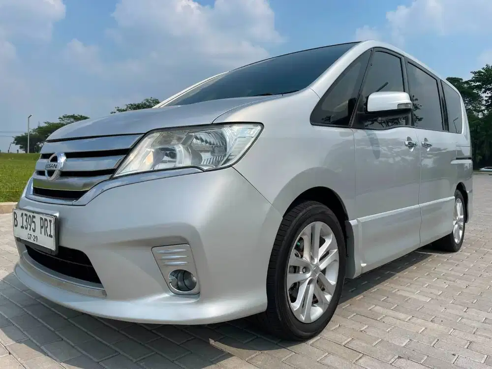 SERENA HIGHWAYSTAR AT 2014 SILVER TERAWAT SIAP PAKAI