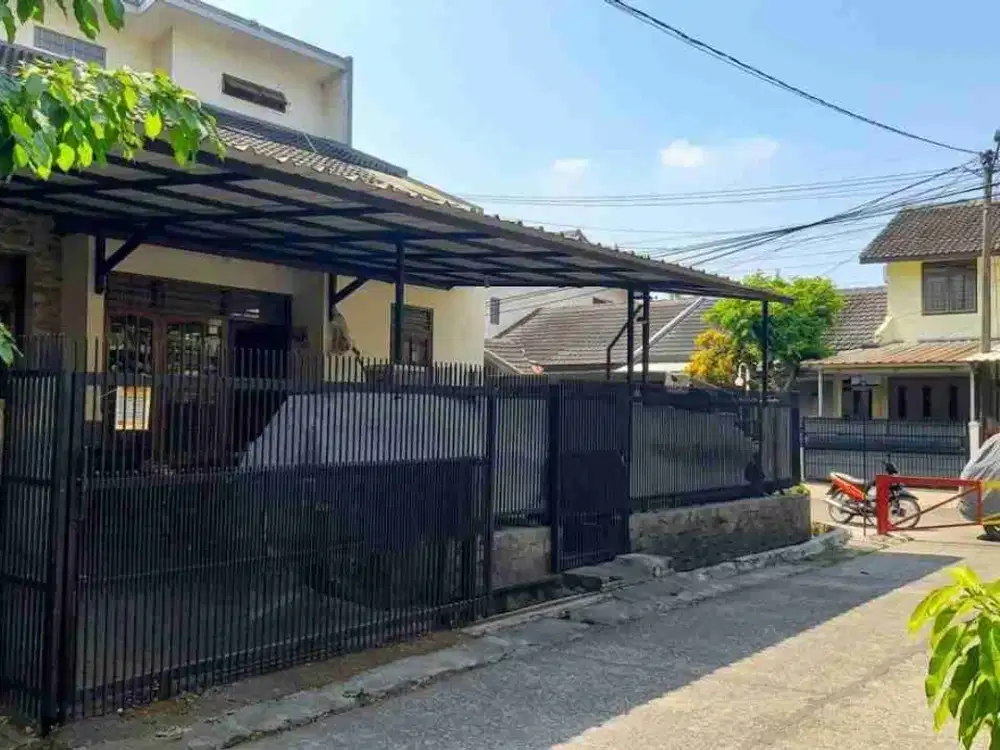 Rumah Hook Komplek Arcamanik Endah Sukamiskin