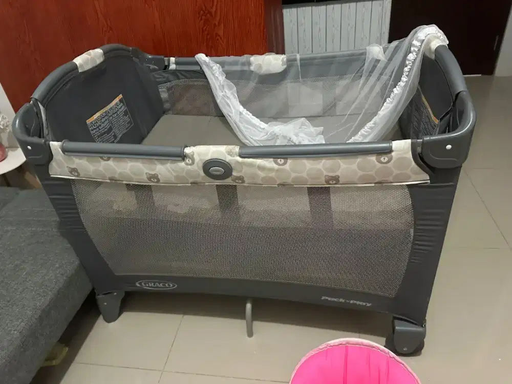 Tempat tidur bayi mrek Graco