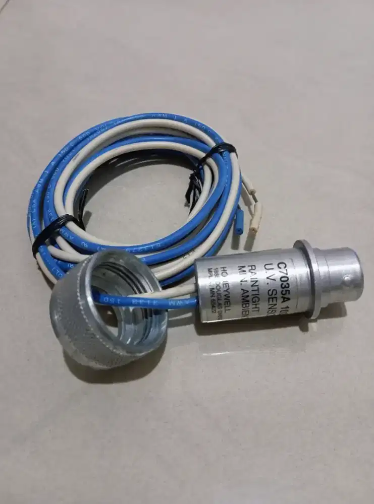 Minipeeper Ultraviolet Flame Detectors
