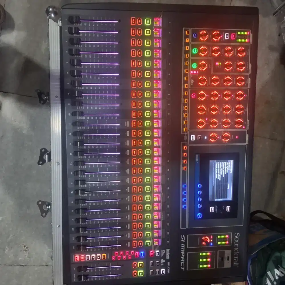 Mixer digital soundcraft si impact 32 chl