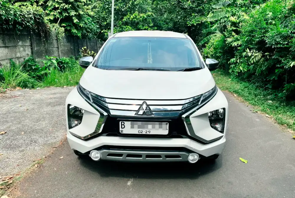 Mitsubishi Xpander Ultimate AT Putih (2019/2020) - Low KM - Harga Nego